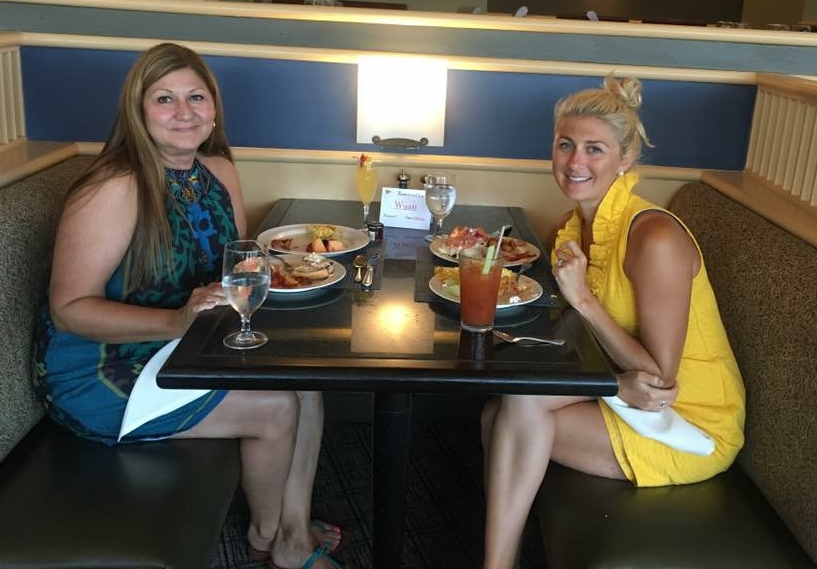 Suzy Wyatt with Meredith Krissoff eating lunch