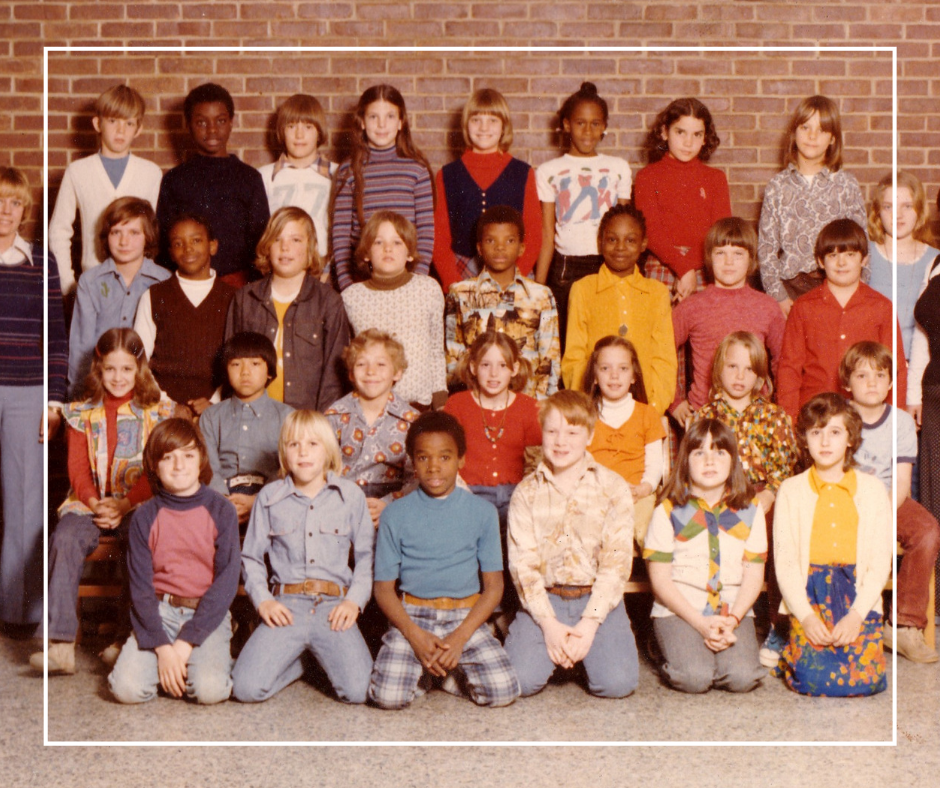 Elementary class photo from 1970s